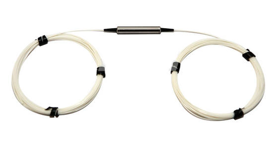 3 Polaryzacja portu utrzymywanie krążnika optycznego PM krążnik optyczny szybka oś FC/UPC FC/APC